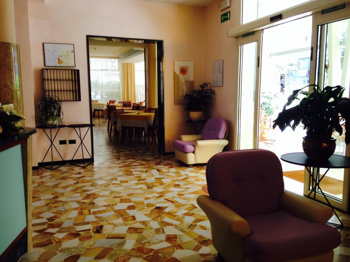 Hotel Lazzarini Bellaria-Igea Marina Extérieur photo